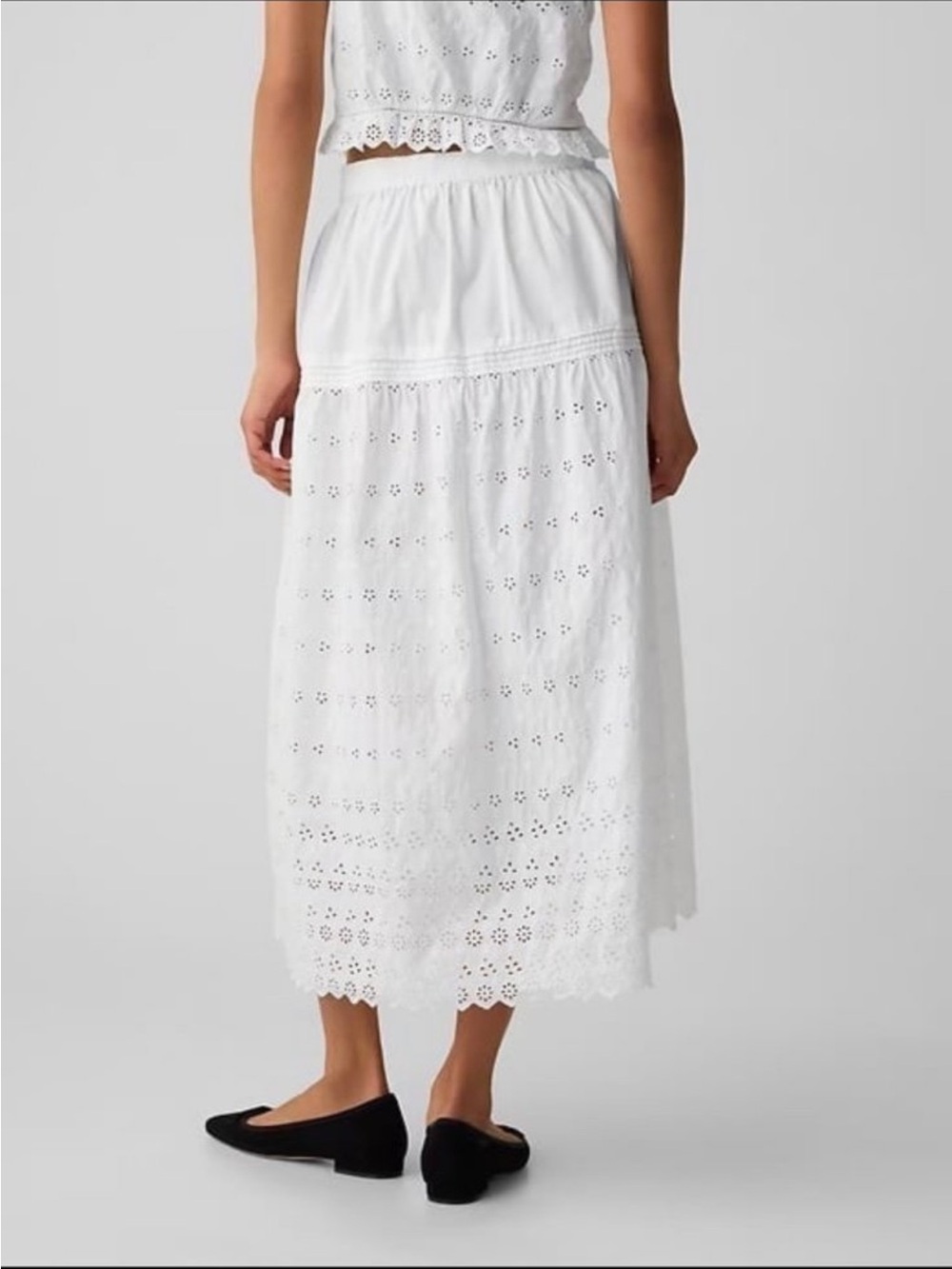 Dôen X GAP White Eyelet Midi Skirt with Scalloped Hem - Picture 2 of 6